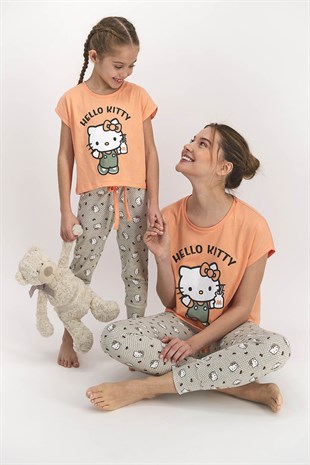 Hello Kitty Lisanslı Kız Çocuk Somon Renk Pijama Takımı